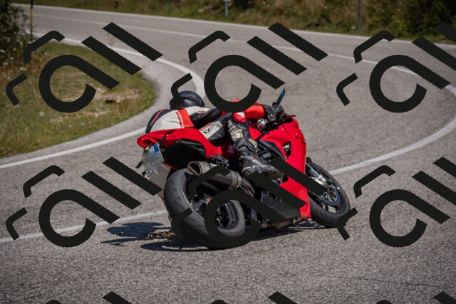 20250719115107-_5005740_am_