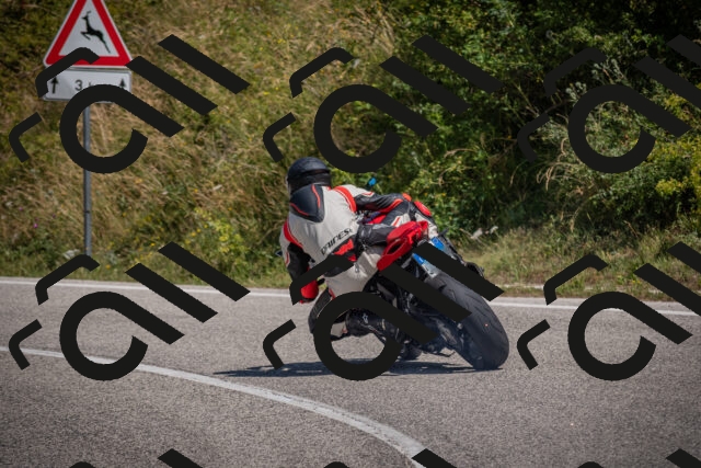 20250719115239-_5005776_am_