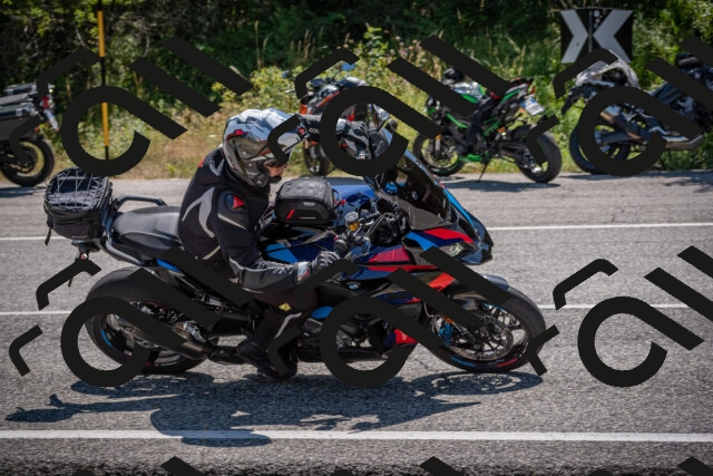 20250719120002-_5005901_am_