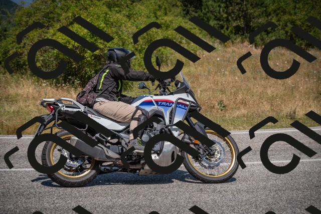 20250719120434-_5005986_am_