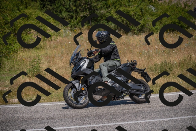 20250719120839-_5006037_am_