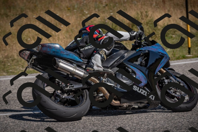 20250720103103-_5007060_am_