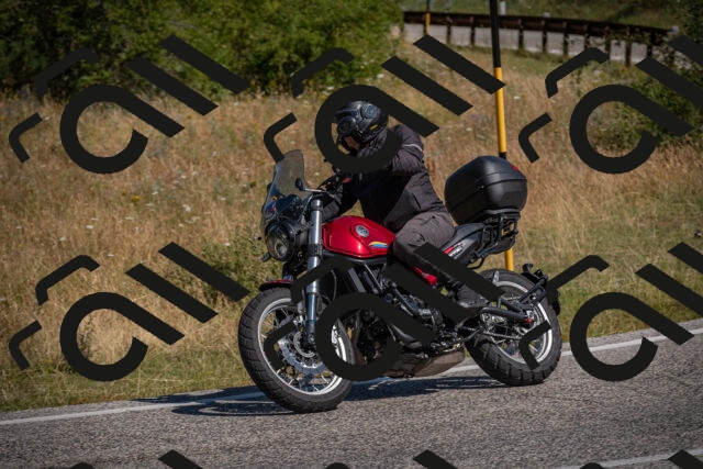 20250720103317-_5007101_am_