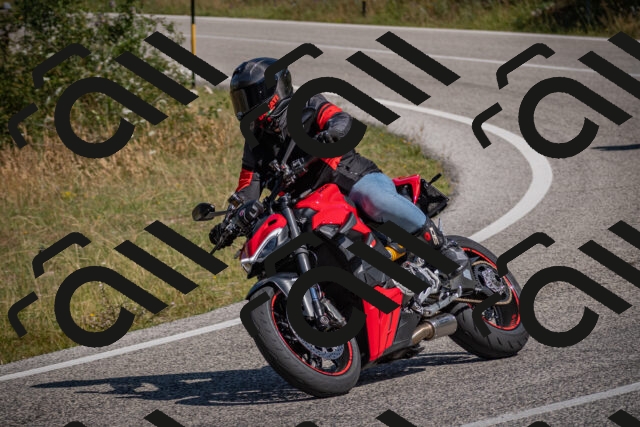 20250720104749-_5007253_am_