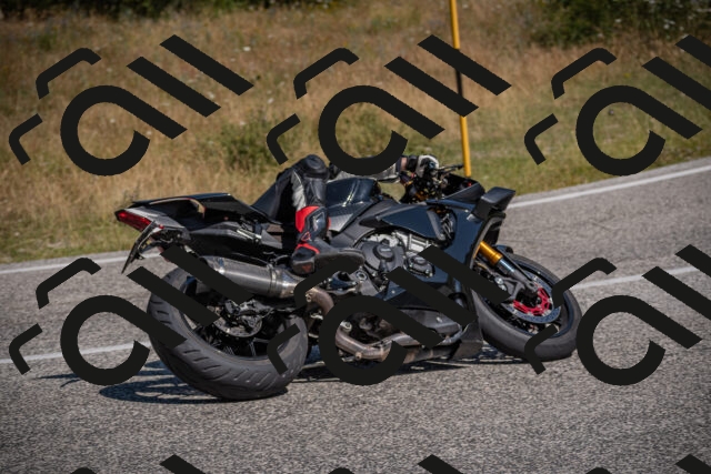 20250720105818-_5007461_am_