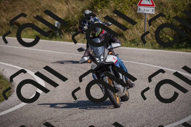 20250720105944-_5007526_am_