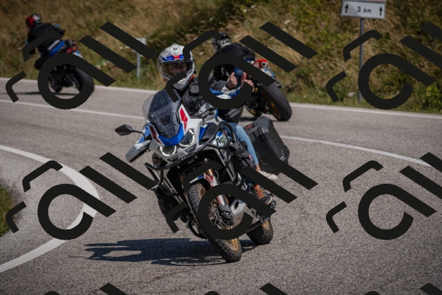 20250720114932-_5008542_am_