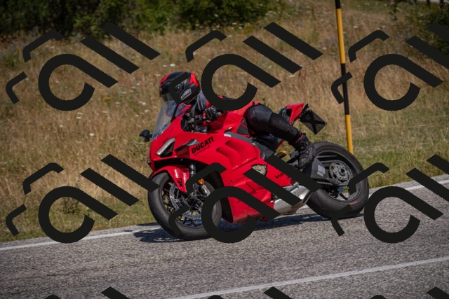 20250720120257-_5008895_am_