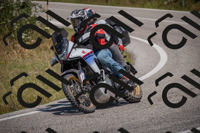 20250720120944-_5009042_am_