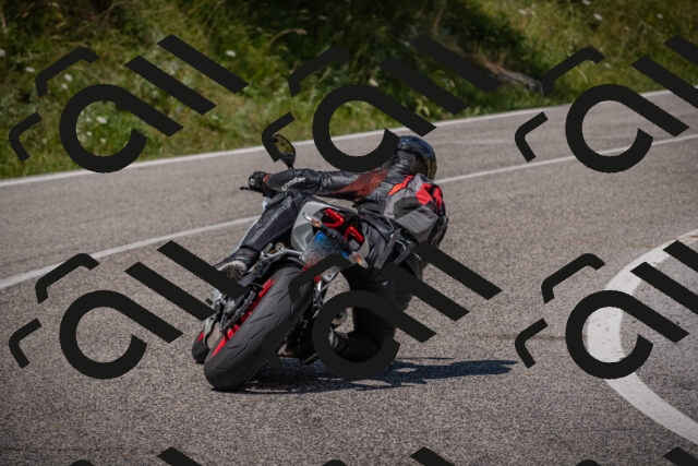 20250720120952-_5009055_am_