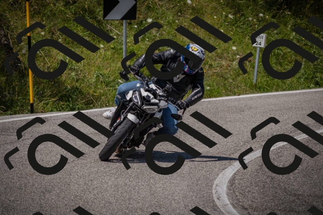 20250720121032-_5009075_am_