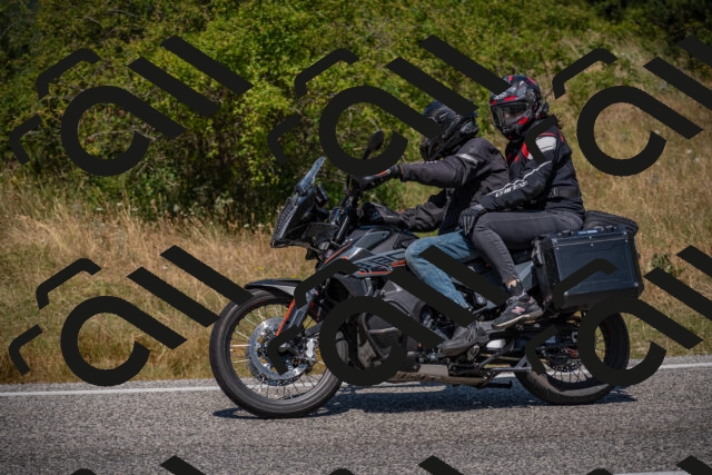 20250720121906-_5009189_am_