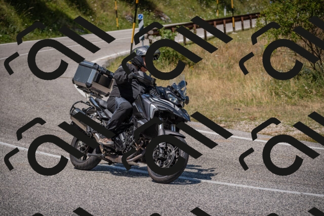 20250720122115-_5009237_am_