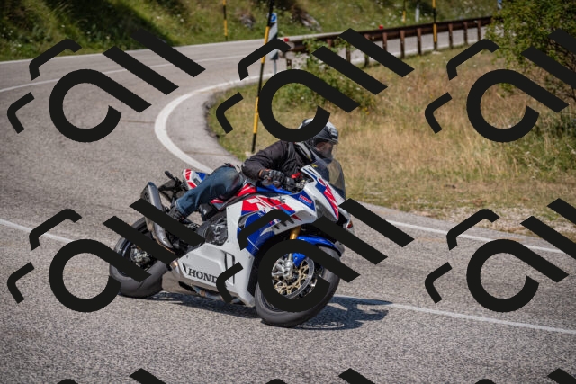 20250720122324-_5009296_am_