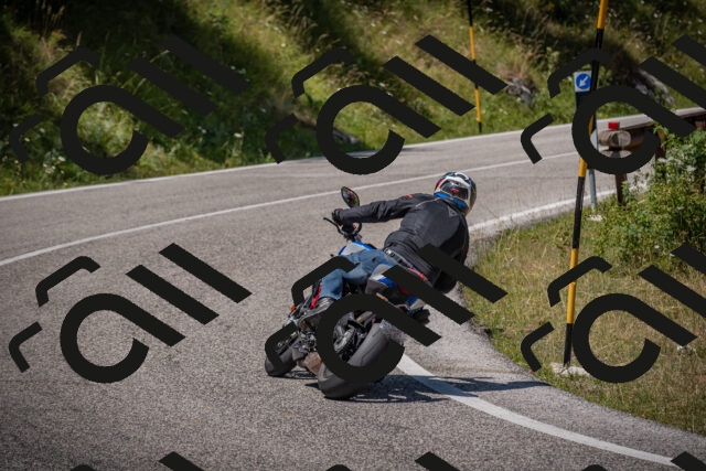 20250720124949-_5009836_am_