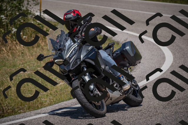 20250720125449-_5009897_am_