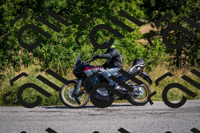 202507201043-DSC_9334_c2