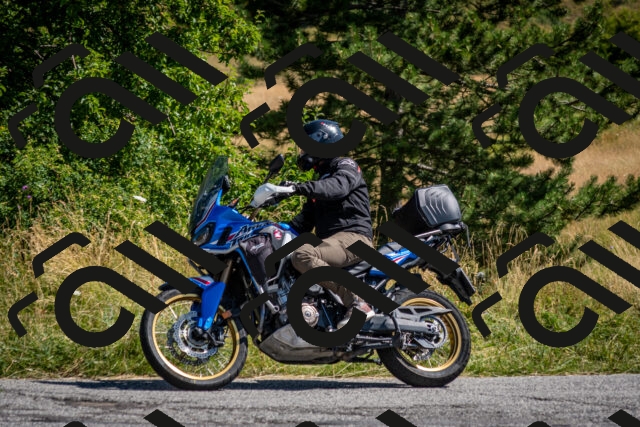 202507201043-DSC_9348_c2