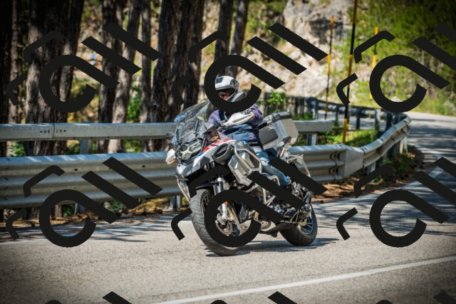 202507191054-DSC03067_c1_