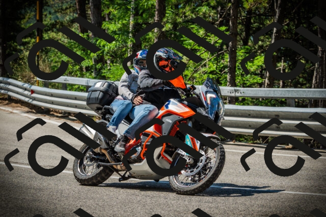 202507191054-DSC03078_c1_