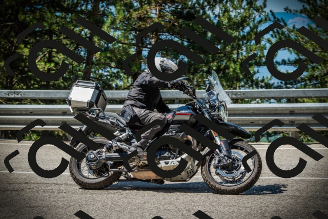 202507191054-DSC03084_c1_