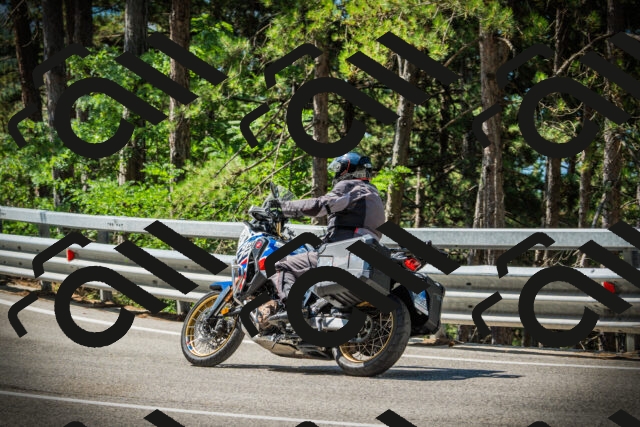 202507191056-DSC03120_c1_