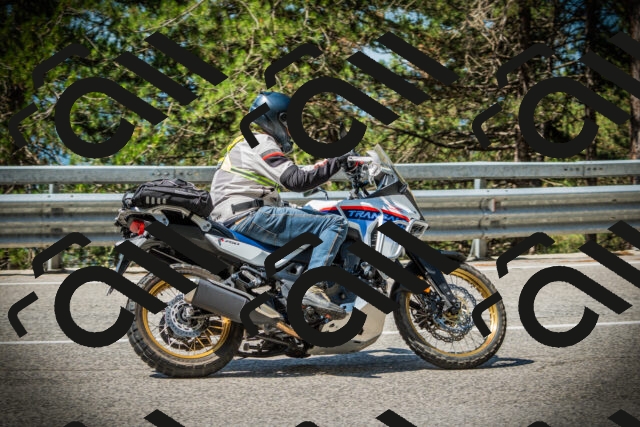 202507191104-DSC03189_c1_