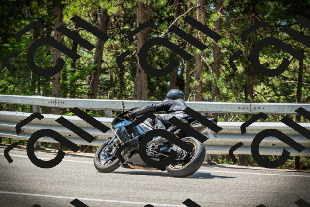 202507191157-DSC03891_c1_