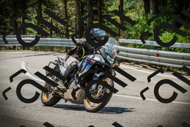 202507191158-DSC03894_c1_