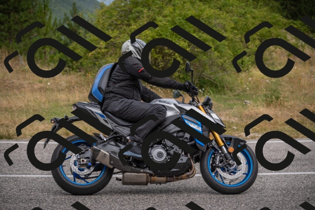 20250726101927-_5000130_am_