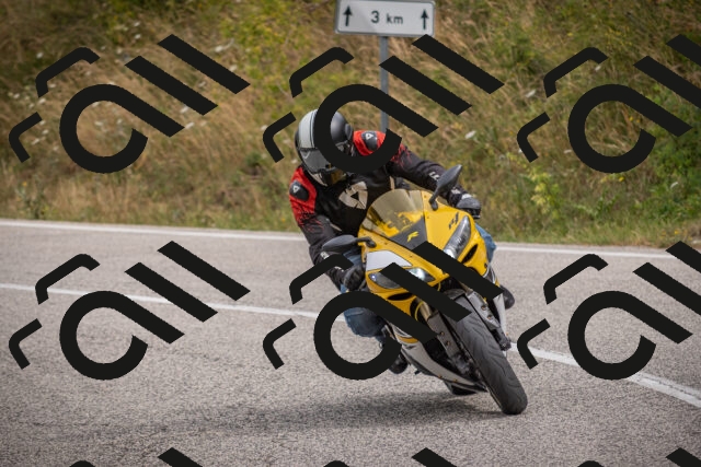 20250726102255-_5000140_am_