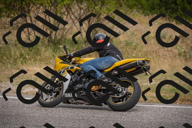 20250726102258-_5000145_am_