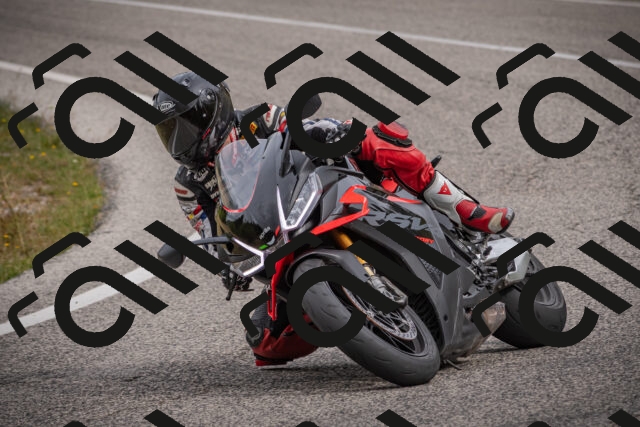 20250726102428-_5000150_am_