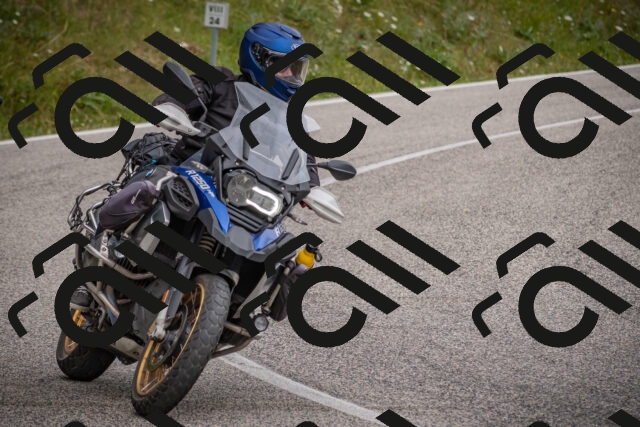 20250726102715-_5000157_am_