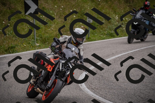 20250726105122-_5000220_am_