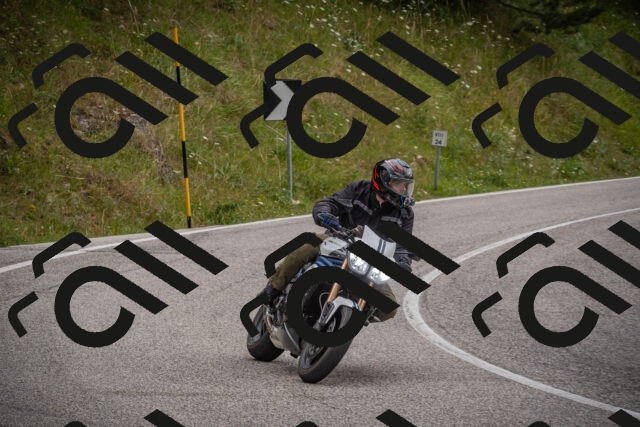 20250726105612-_5000244_am_