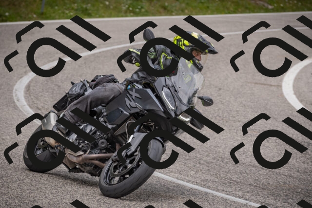 20250726105749-_5000254_am_