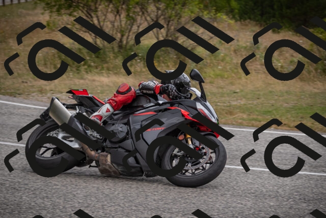 20250726110823-_5000279_am_