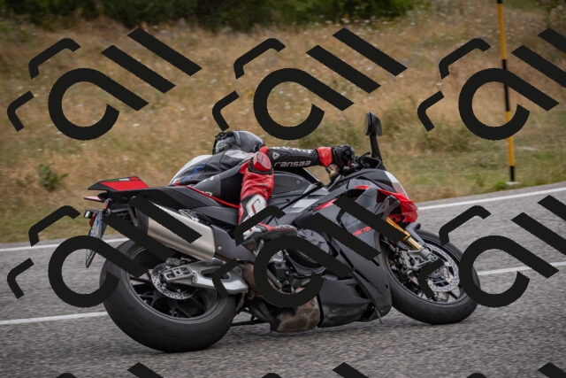 20250726110823-_5000280_am_