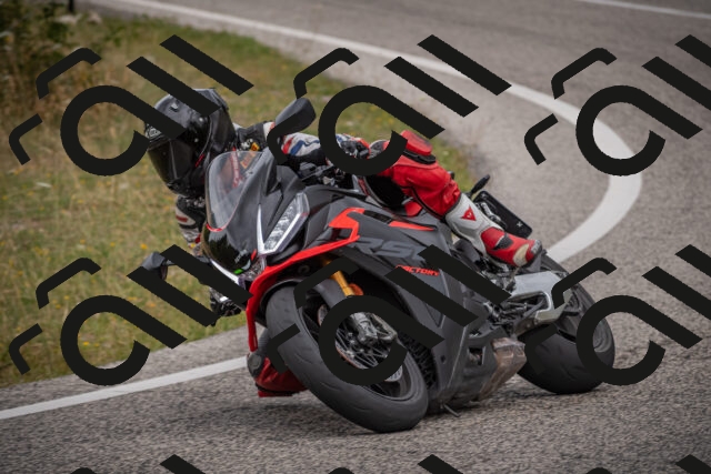 20250726111109-_5000312_am_