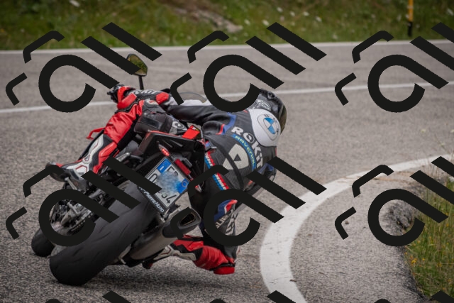 20250726111110-_5000316_am_