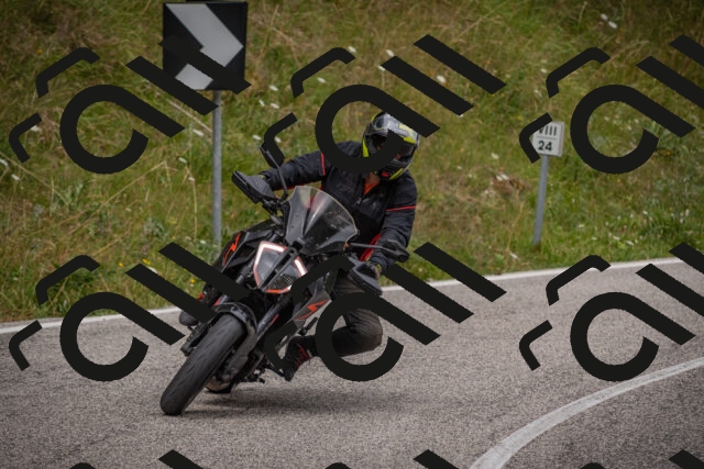 20250726111825-_5000369_am_