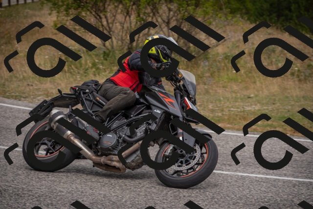 20250726111826-_5000372_am_