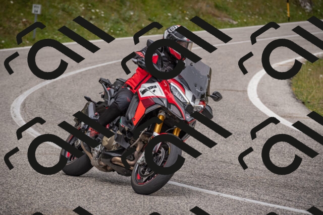 20250726111830-_5000380_am_