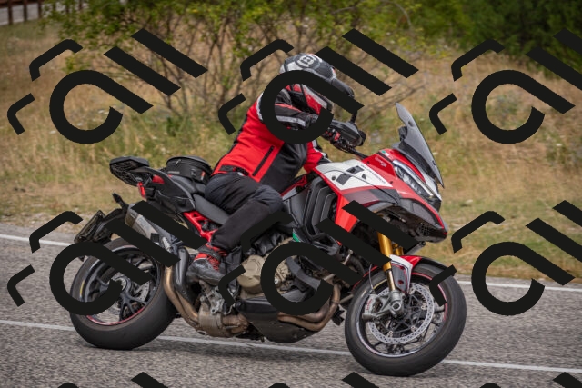 20250726111830-_5000381_am_