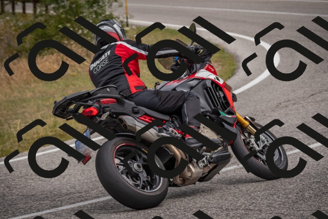 20250726111831-_5000383_am_