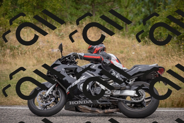 20250726113411-_5000520_am_