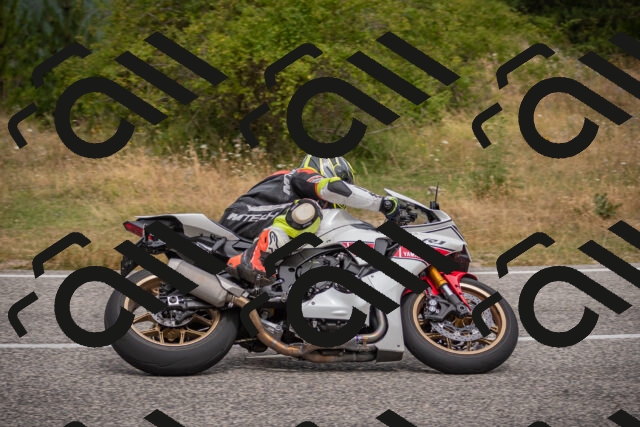 20250726113457-_5000527_am_