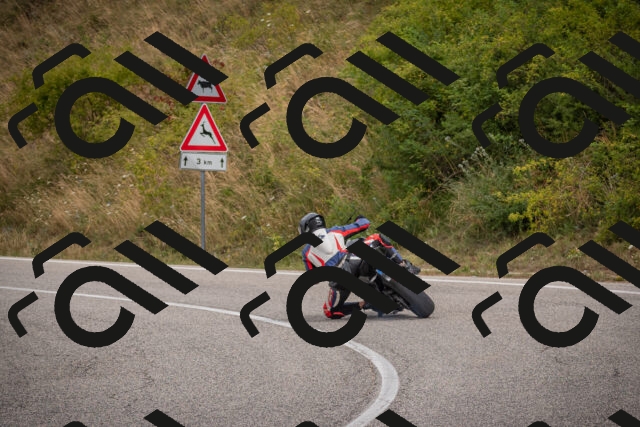 20250726113524-_5000541_am_