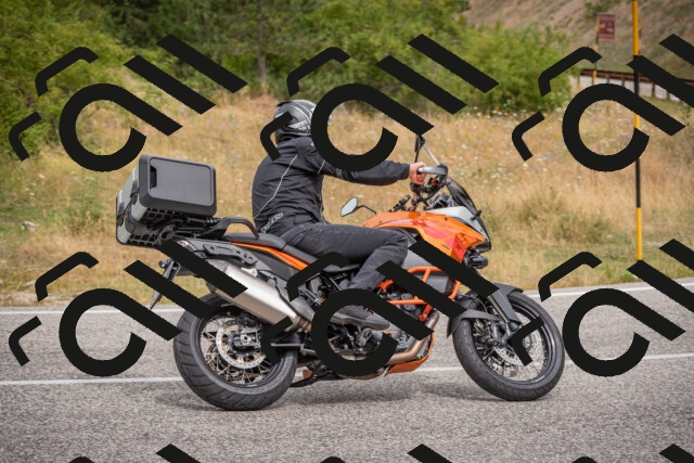 20250726113644-_5000551_am_